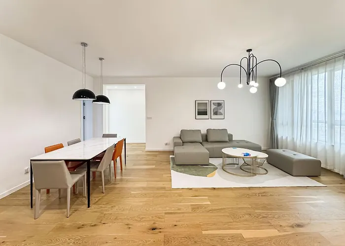 Tyms 2Br 2Ba Apt Near Metrocity Line 1 9